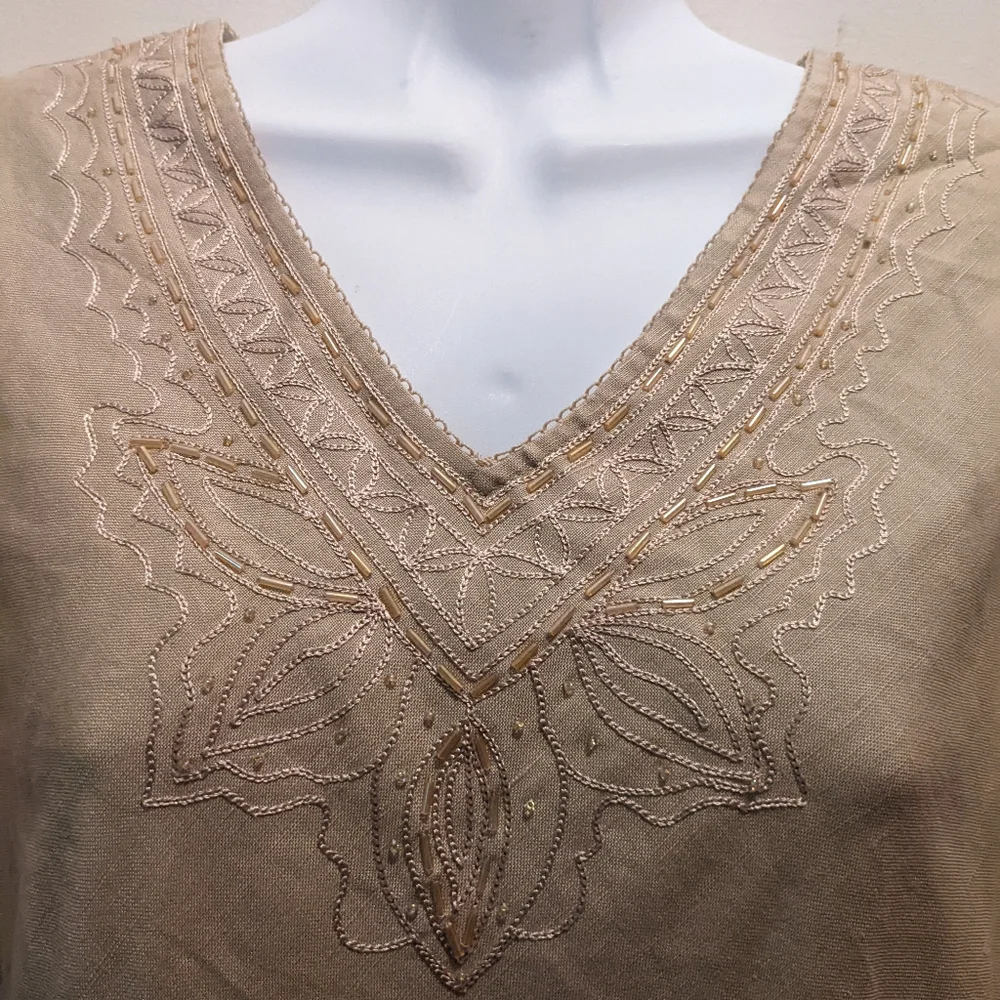 Bill Blass medium taupe beaded v neck linen blend sleeveless blouse NWT - Picture 3 of 7
